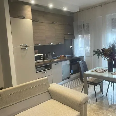 Cosy Flat Few Minutes Walk From Ariston * San Remo