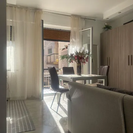 Cosy Flat Few Minutes Walk From Ariston *